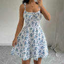 Vestido Curto de Praia Floral com Alças Finas